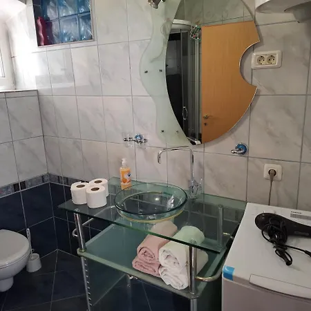 Deluxe Marta Проживание в семье *